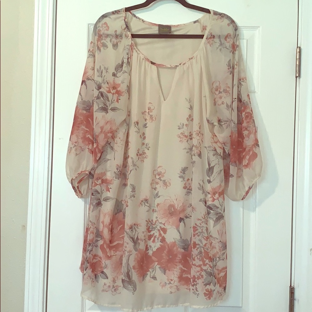 STUNNING floral dress from Gaudy Me in Texas ☺️